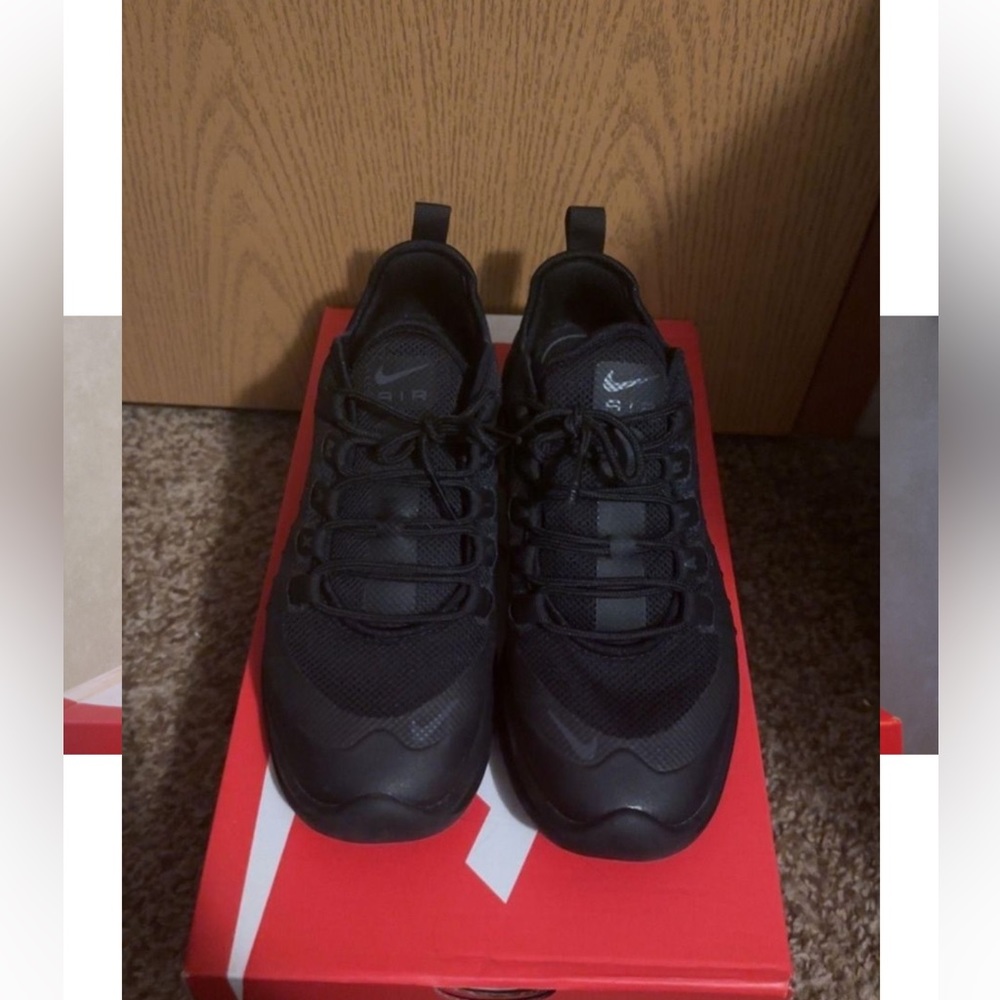 Air Max Axis